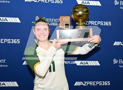 Thumbnail 1 in Horizon vs. Sunrise Mountain (AIA 5A Final - Awards) photogallery.