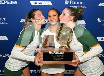 Thumbnail 3 in Horizon vs. Sunrise Mountain (AIA 5A Final - Awards) photogallery.