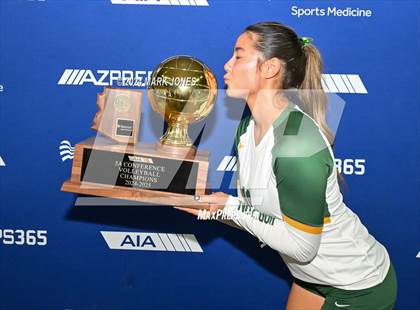 Thumbnail 1 in Horizon vs. Sunrise Mountain (AIA 5A Final - Awards) photogallery.