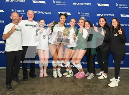 Thumbnail 1 in Horizon vs. Sunrise Mountain (AIA 5A Final - Awards) photogallery.