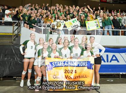 Thumbnail 2 in Horizon vs. Sunrise Mountain (AIA 5A Final - Awards) photogallery.