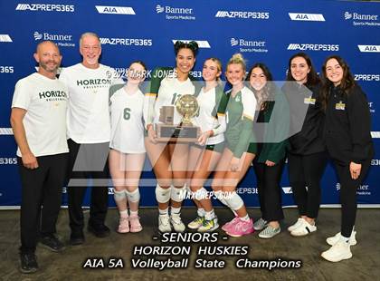 Thumbnail 3 in Horizon vs. Sunrise Mountain (AIA 5A Final - Awards) photogallery.