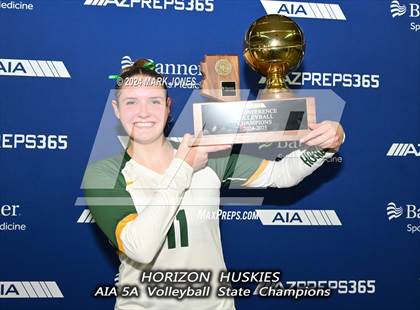 Thumbnail 2 in Horizon vs. Sunrise Mountain (AIA 5A Final - Awards) photogallery.
