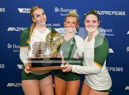 Thumbnail 2 in Horizon vs. Sunrise Mountain (AIA 5A Final - Awards) photogallery.