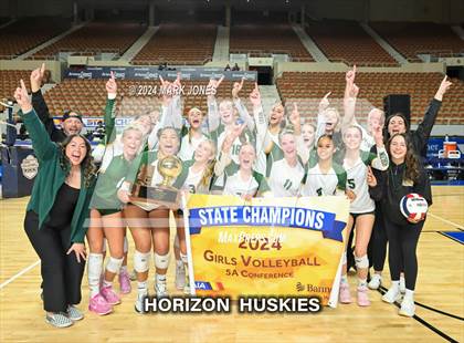 Thumbnail 1 in Horizon vs. Sunrise Mountain (AIA 5A Final - Awards) photogallery.