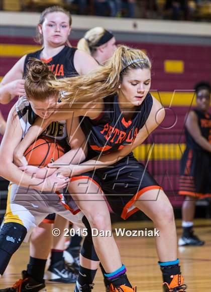 Thumbnail 2 in Bellevue vs. Petrolia (Fantasy of lights) photogallery.