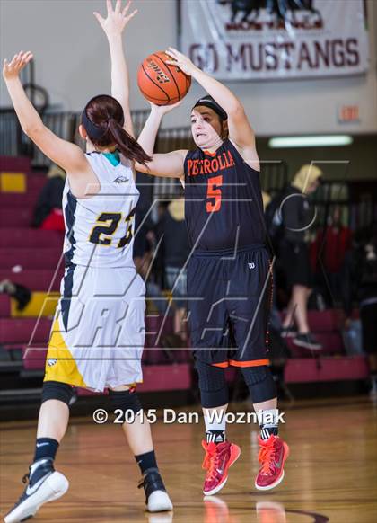 Thumbnail 2 in Bellevue vs. Petrolia (Fantasy of lights) photogallery.