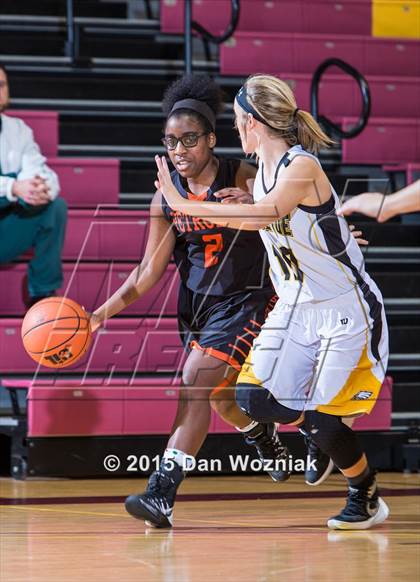 Thumbnail 3 in Bellevue vs. Petrolia (Fantasy of lights) photogallery.
