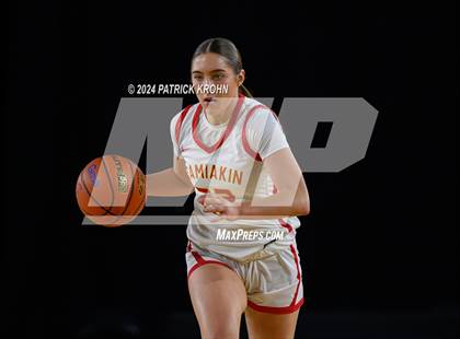 Thumbnail 3 in Kamiakin vs. Davis (WIAA 3A Quarterfinals) photogallery.