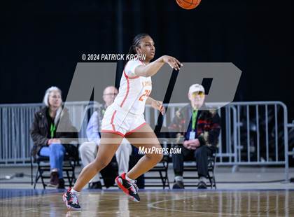 Thumbnail 1 in Kamiakin vs. Davis (WIAA 3A Quarterfinals) photogallery.