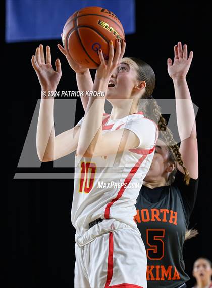 Thumbnail 3 in Kamiakin vs. Davis (WIAA 3A Quarterfinals) photogallery.