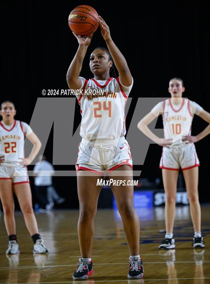 Thumbnail 2 in Kamiakin vs. Davis (WIAA 3A Quarterfinals) photogallery.