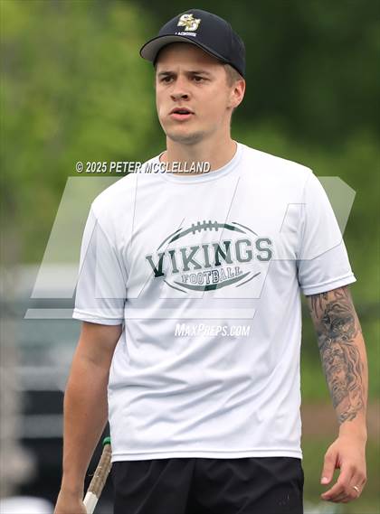 Thumbnail 2 in Pentucket Regional vs South Shore Vo-Tech (MIAA Division 4 Round of 32) photogallery.