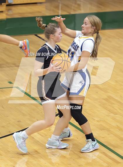 Thumbnail 1 in LeRoy vs. Maroa-Forsyth photogallery.