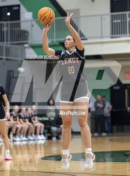 Thumbnail 3 in LeRoy vs. Maroa-Forsyth photogallery.