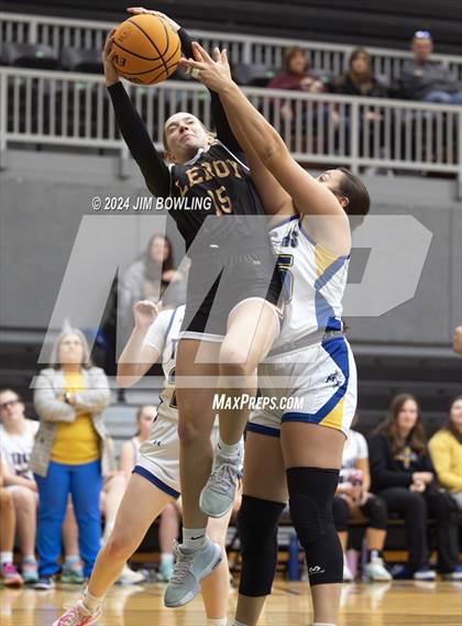Thumbnail 3 in LeRoy vs. Maroa-Forsyth photogallery.