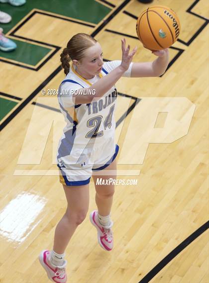 Thumbnail 3 in LeRoy vs. Maroa-Forsyth photogallery.