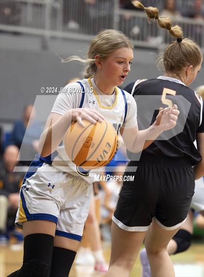 Thumbnail 1 in LeRoy vs. Maroa-Forsyth photogallery.
