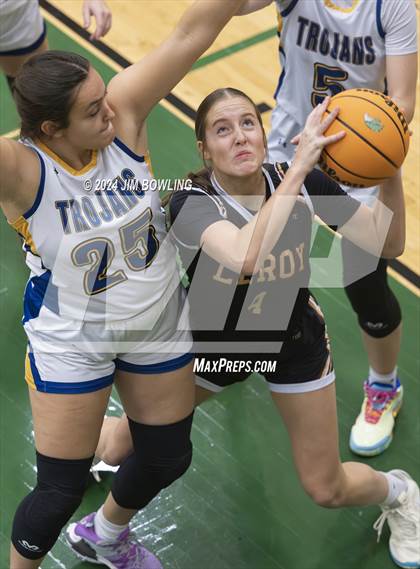 Thumbnail 1 in LeRoy vs. Maroa-Forsyth photogallery.