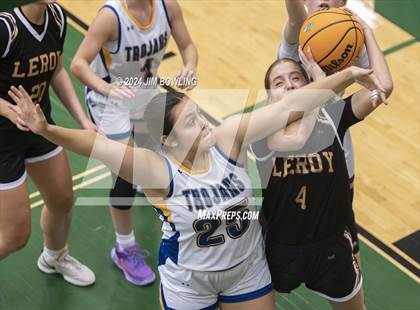 Thumbnail 2 in LeRoy vs. Maroa-Forsyth photogallery.