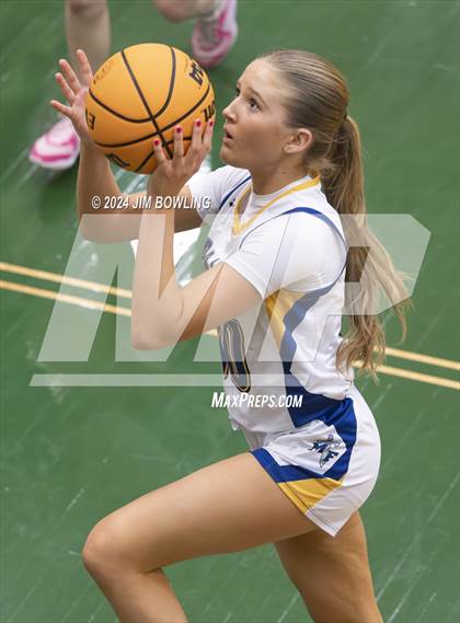 Thumbnail 2 in LeRoy vs. Maroa-Forsyth photogallery.