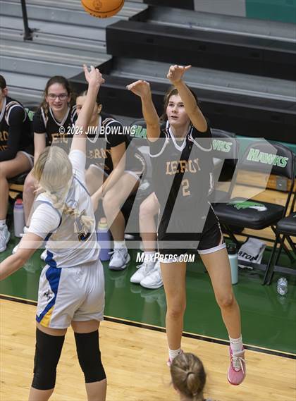 Thumbnail 2 in LeRoy vs. Maroa-Forsyth photogallery.