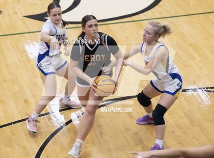 Thumbnail 1 in LeRoy vs. Maroa-Forsyth photogallery.