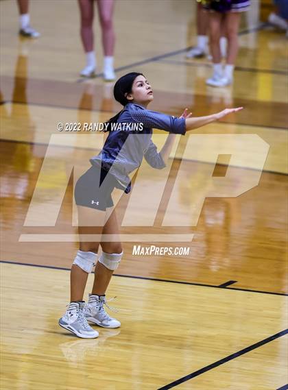 Thumbnail 3 in Keller vs. Chisholm Trail (UIL 6A Bi-District Playoff) photogallery.