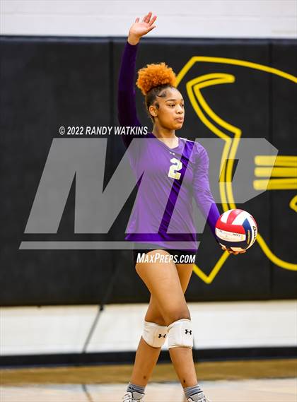 Thumbnail 3 in Keller vs. Chisholm Trail (UIL 6A Bi-District Playoff) photogallery.