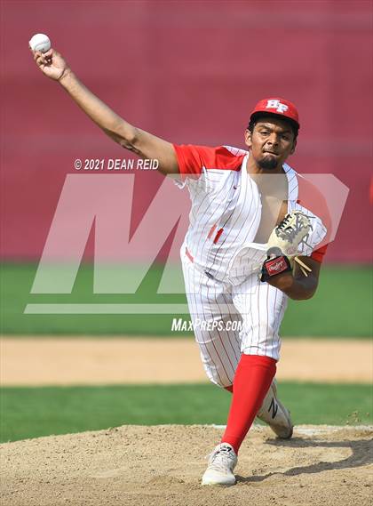 Thumbnail 2 in Sandburg @ Homewood-Flossmoor photogallery.
