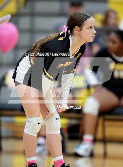 Thumbnail 2 in Keller Central vs Fossil Ridge photogallery.