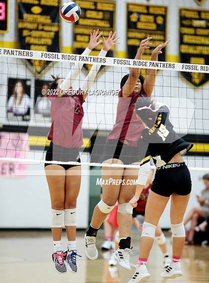 Thumbnail 1 in Keller Central vs Fossil Ridge photogallery.