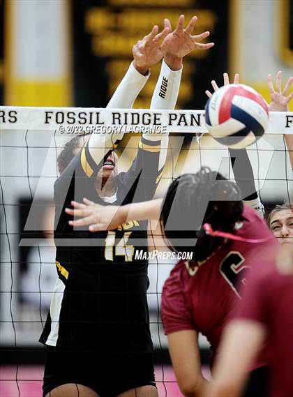Thumbnail 3 in Keller Central vs Fossil Ridge photogallery.