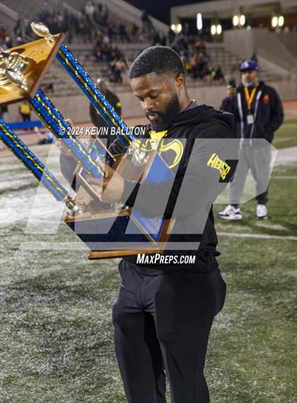 Thumbnail 2 in Narbonne vs. San Pedro (CIF LACS Open Division Final) photogallery.