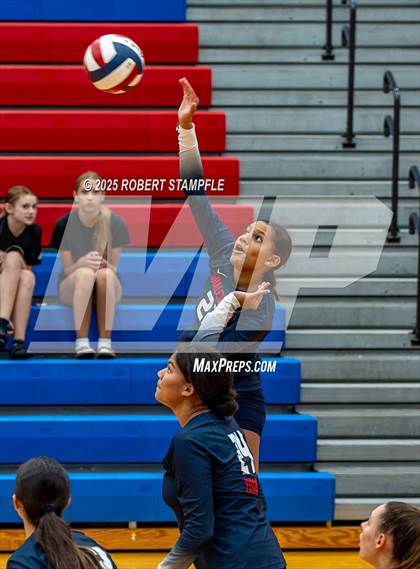 Thumbnail 1 in JV: Penn-Trafford @ Shaler Area photogallery.
