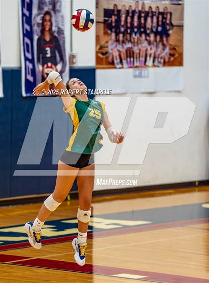 Thumbnail 1 in JV: Penn-Trafford @ Shaler Area photogallery.