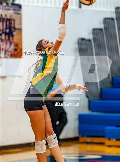 Thumbnail 1 in JV: Penn-Trafford @ Shaler Area photogallery.
