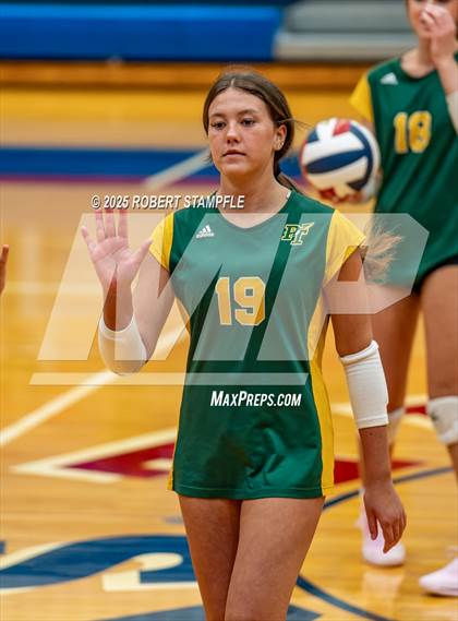 Thumbnail 1 in JV: Penn-Trafford @ Shaler Area photogallery.