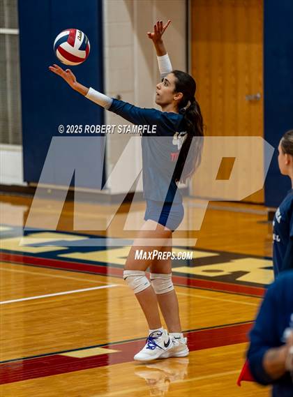 Thumbnail 1 in JV: Penn-Trafford @ Shaler Area photogallery.