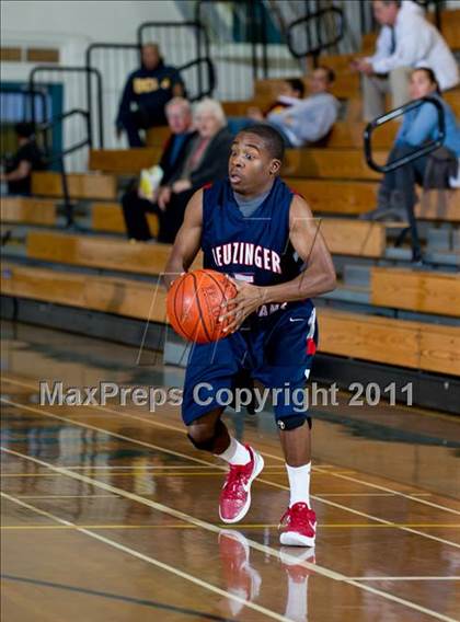 Thumbnail 2 in Leuzinger vs Clovis West (Santa Barbara Holiday Classic) photogallery.