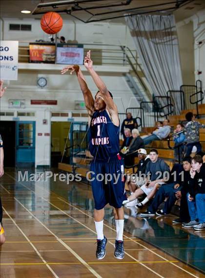 Thumbnail 2 in Leuzinger vs Clovis West (Santa Barbara Holiday Classic) photogallery.