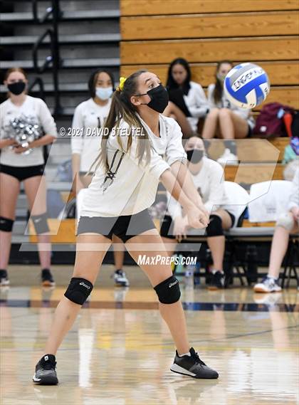 Thumbnail 2 in Antelope @ Inderkum photogallery.