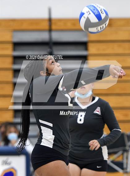 Thumbnail 3 in Antelope @ Inderkum photogallery.