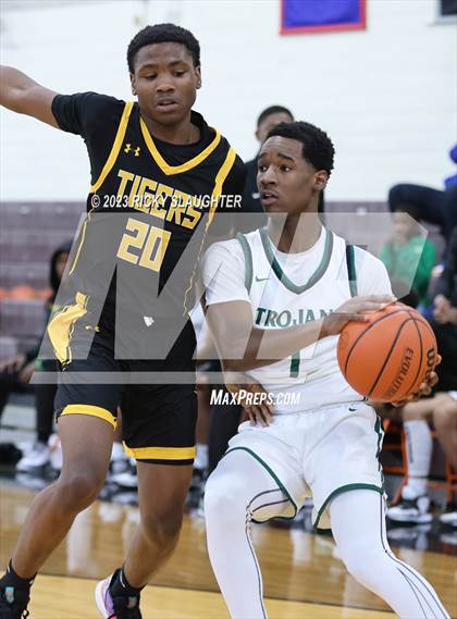Thumbnail 2 in Madison vs. Soldan International Studies photogallery.