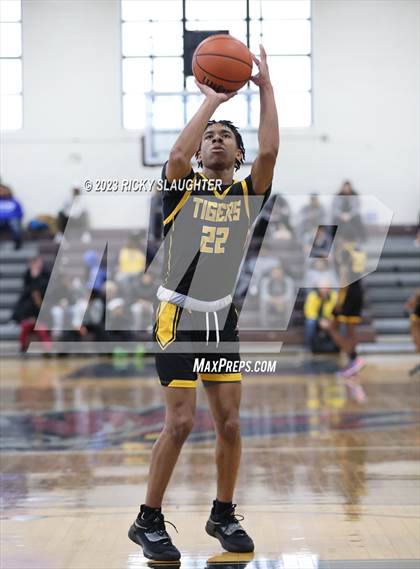 Thumbnail 2 in Madison vs. Soldan International Studies photogallery.
