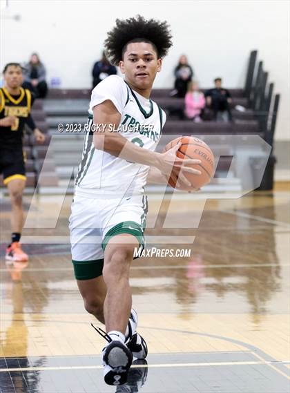 Thumbnail 2 in Madison vs. Soldan International Studies photogallery.