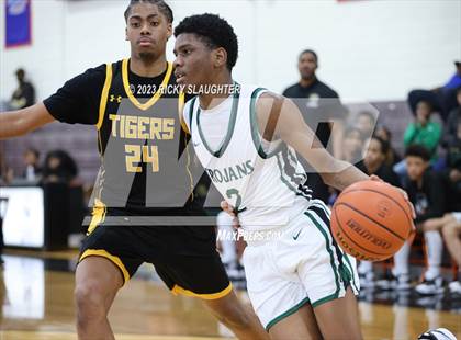 Thumbnail 2 in Madison vs. Soldan International Studies photogallery.