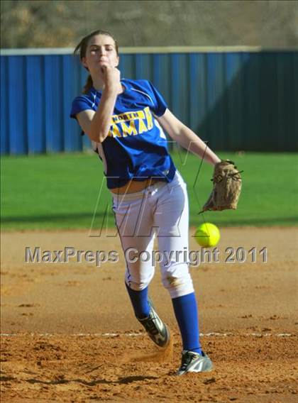Thumbnail 3 in North Lamar vs. Gilmer photogallery.