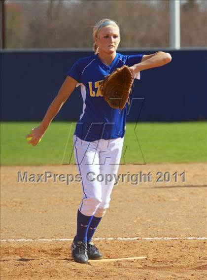 Thumbnail 1 in North Lamar vs. Gilmer photogallery.