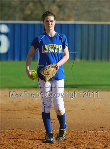 Thumbnail 3 in North Lamar vs. Gilmer photogallery.